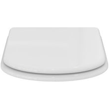 Carregar imagem no visualizador da galeria, Par de vaso sanitário e bidê suspensos Ideal Standard Calla com assento em MDF na cor branca europeia