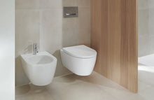 Carica l'immagine nel visualizzatore di Gallery, Coppia sanitari Set vaso e bidet sospeso a cacciata Geberit iCon, fissaggio nascosto, Rimfree, con sedile del vaso