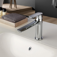Carica l'immagine nel visualizzatore di Gallery, Rubinetto Lavabo Bocca Lunga Cromato | Funky