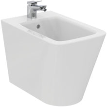 Carica l&#39;immagine nel visualizzatore di Gallery, Ideal Standard coppia sanitario Vaso  e bidet a terra universale ﬁlo parete AquaBlade®
