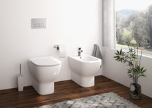 Carica l&#39;immagine nel visualizzatore di Gallery, Ideal Standard   Coppia sanitari |  T353601/T456901 Vaso a terra AquaBlade® universale filo parete
