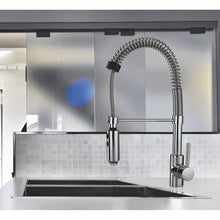 Carregar imagem no visualizador da galeria, Torneira de cozinha Hyperflex Chrome Spring. Uma torneira de cozinha de design com mola cromada. Fabricada na Itália.
