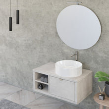 Carica l'immagine nel visualizzatore di Gallery, Mobile Bagno Sospeso 80cm Effetto Cemento Grigio Cielo Con Ripiano A Sinistra E Specchio DOMINO
