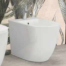 Carica l&#39;immagine nel visualizzatore di Gallery, Sanitari Filo Muro Stondati Bidet E WC Senza Brida Con Copri Tazza Rallentato NEST
