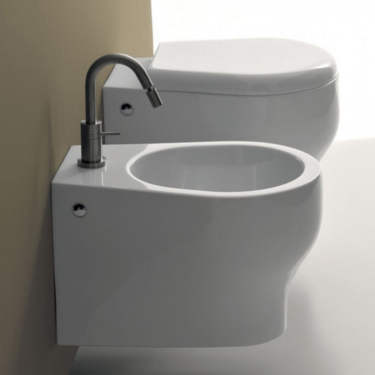 Par de Louças Sanitárias de Parede Cor Branca Série Funf 