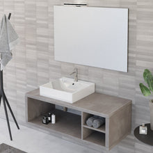 Carica l'immagine nel visualizzatore di Gallery, Mobile Bagno Sospeso 110cm Effetto Cemento Grigio Caldo Con Ripiano A Destra E Specchio DOMINO
